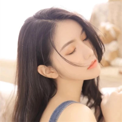 女生的微信头像最火爆2025