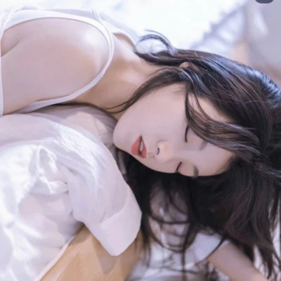 女生的微信头像最火爆2025
