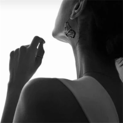 2025最火的伤感女生头像
