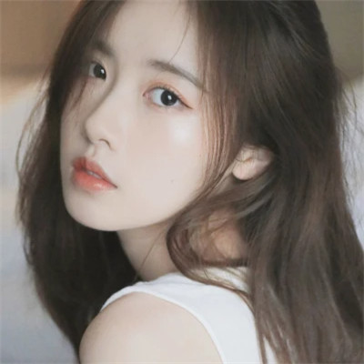 2025最火的伤感女生头像