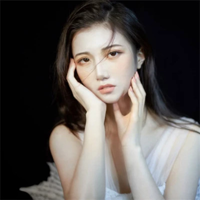 2025最火的伤感女生头像