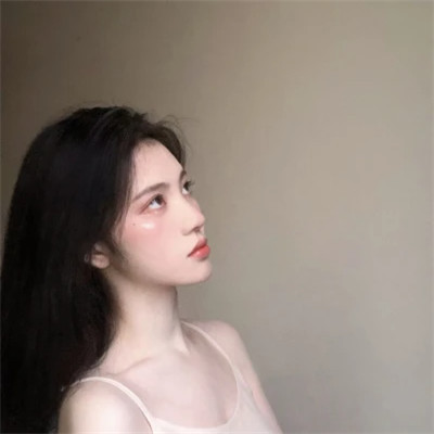 2025最火的伤感女生头像
