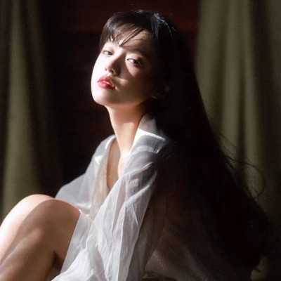 2025最火的伤感女生头像