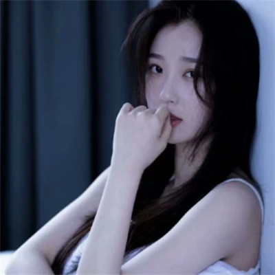 2025最火的伤感女生头像
