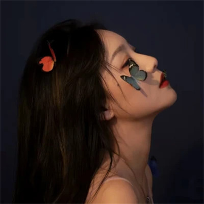 2025最火的伤感女生头像