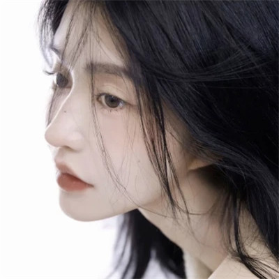 2025最火的伤感女生头像