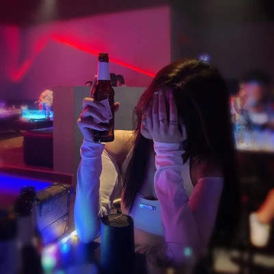 2025最火的伤感女生头像