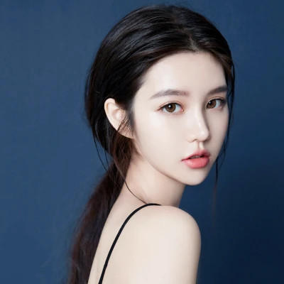 2025最火的伤感女生头像