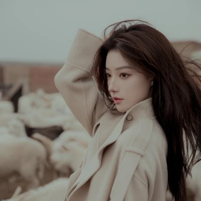 2025最火的伤感女生头像