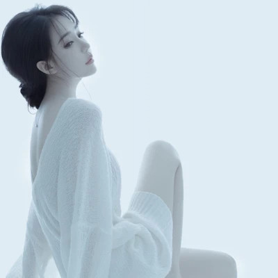 图片2025新图片伤感女生头像