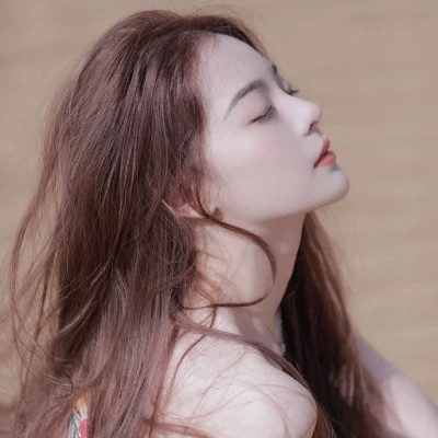 图片2025新图片伤感女生头像