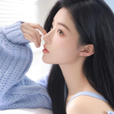 图片2025新图片伤感女生头像