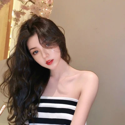 图片2025新图片伤感女生头像