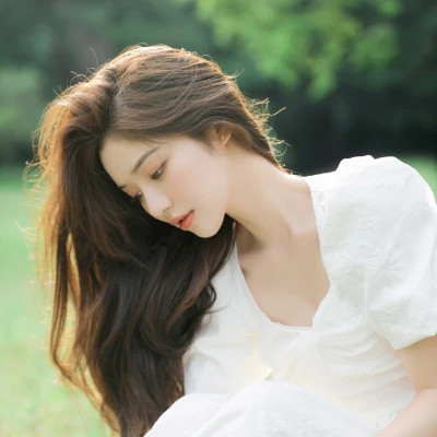 图片2025新图片伤感女生头像