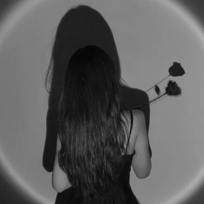 伤感黑白女头