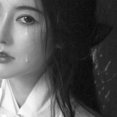 伤感黑白女头
