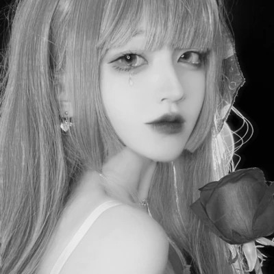 伤感黑白女头