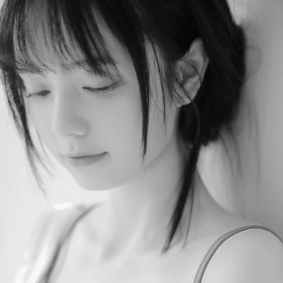 伤感黑白女头