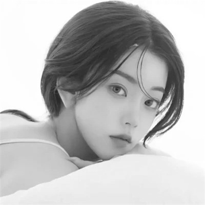 伤感黑白女头