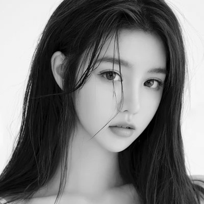 女生黑白高级伤感头像