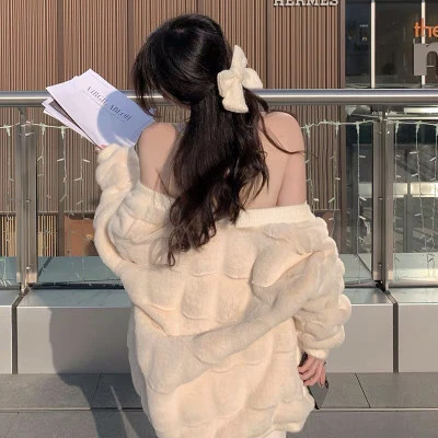 2025最火头像女伤感真人图片