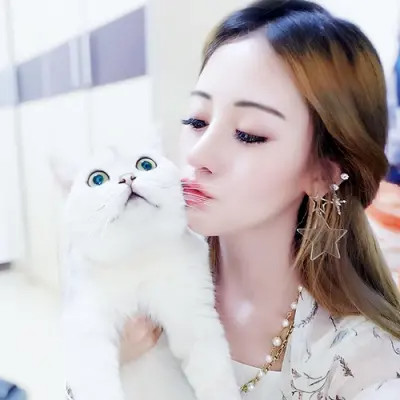 2025头像唯美女生最火图片