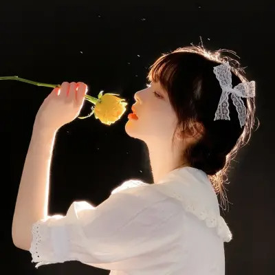2025头像唯美女生最火图片