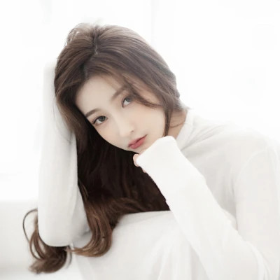 2025头像唯美女生最火图片
