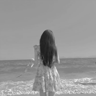 唯美黑白女生头像