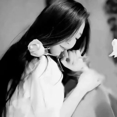 唯美黑白女生头像