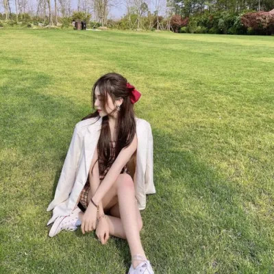 2025高级好看有气质的女生头像