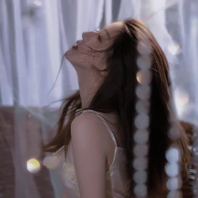 2025高级好看有气质的女生头像