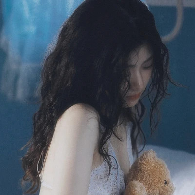 2025年最好看女生的头像图片