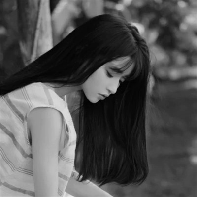 高级感黑白色系真人女生头像