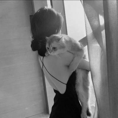 高级感黑白色系真人女生头像