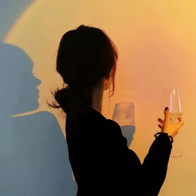 2025年最漂亮的图片头像女生