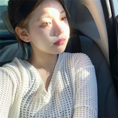 头像女生图片2025新款