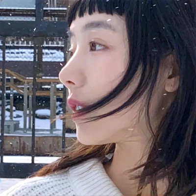 头像女生图片2025新款