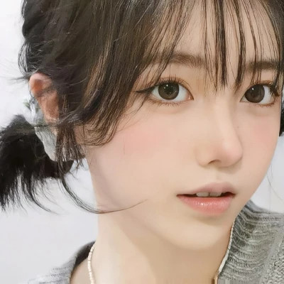头像女生图片2025新款