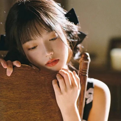 2025最新优雅女性头像