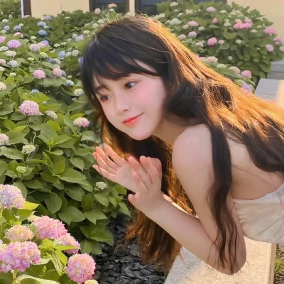 2025最新优雅女性头像