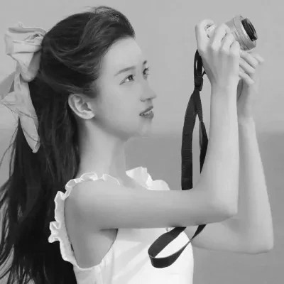 黑白好看女生头像