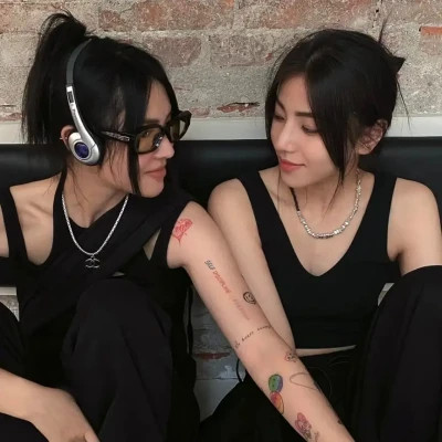 微信2025好看最新闺蜜头像