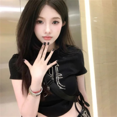 2025很好看的女头很简单