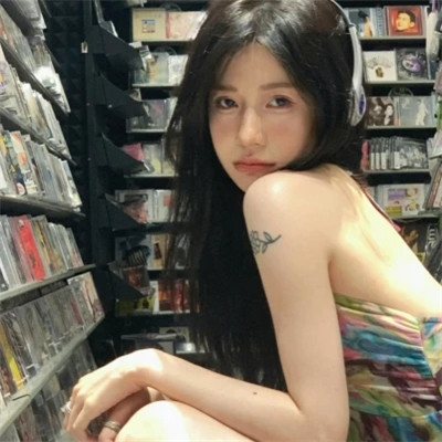 2025年超好看女生头像