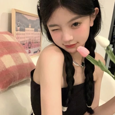 2025年超好看女生头像