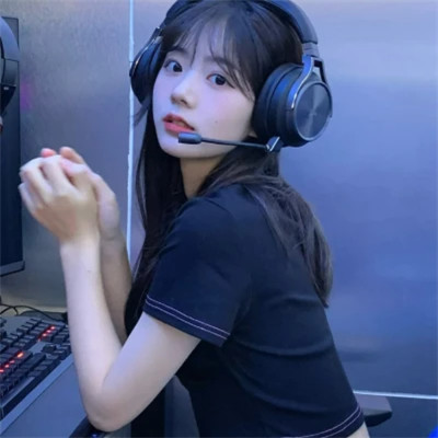 2025年超好看女生头像
