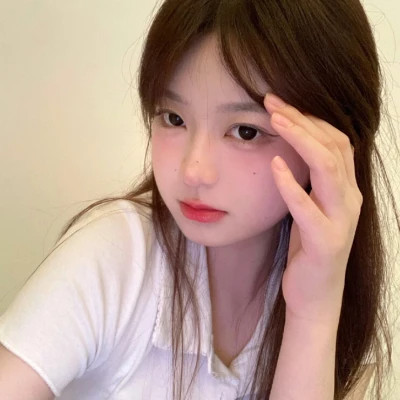 2025年超好看女生头像