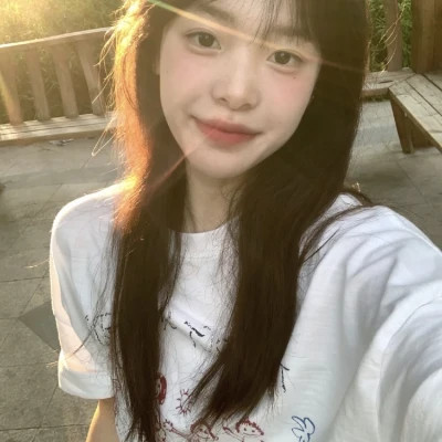 2025年超好看女生头像