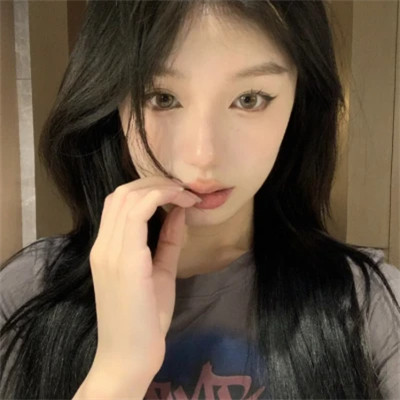 2025年超好看女生头像